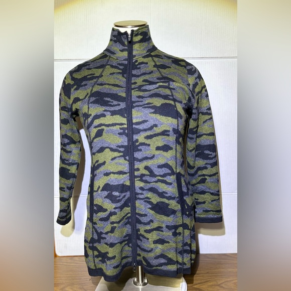 Cynthia Rowley 1X women’s camouflage full front zip jacket. Green black & blue - Picture 1 of 8